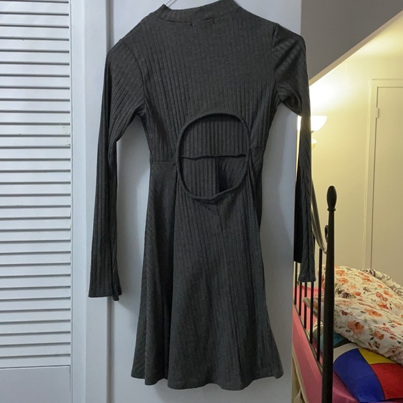 Dress - Picture 2 of 2